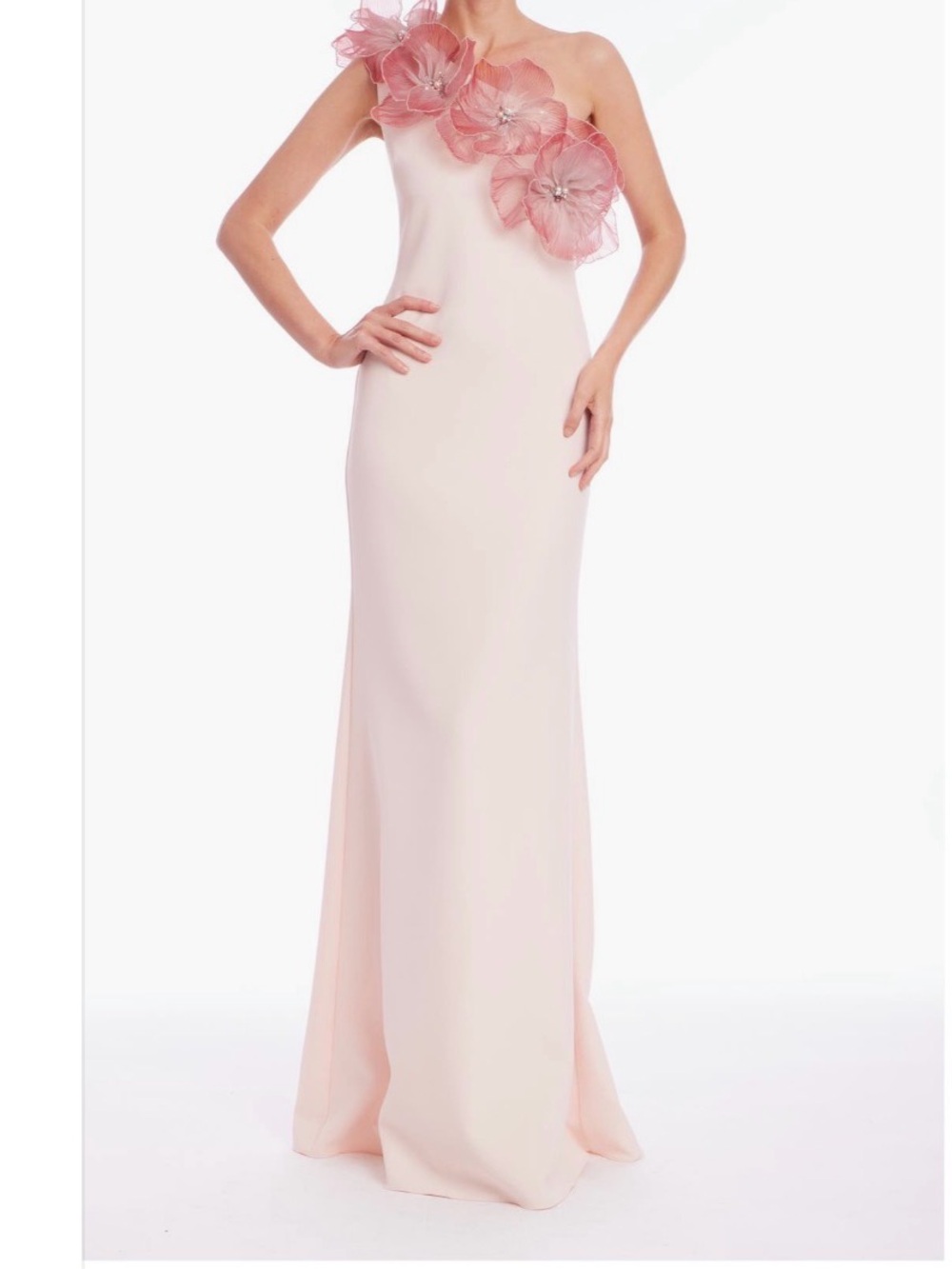 Badgley Mischka
Floral Appliqué Stretch Crepe Gown